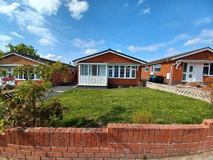 2 Bedroom Detached Bungalow To Rent In Lynwood Drive, Stalmine-with-staynall, Lancashire, FY6