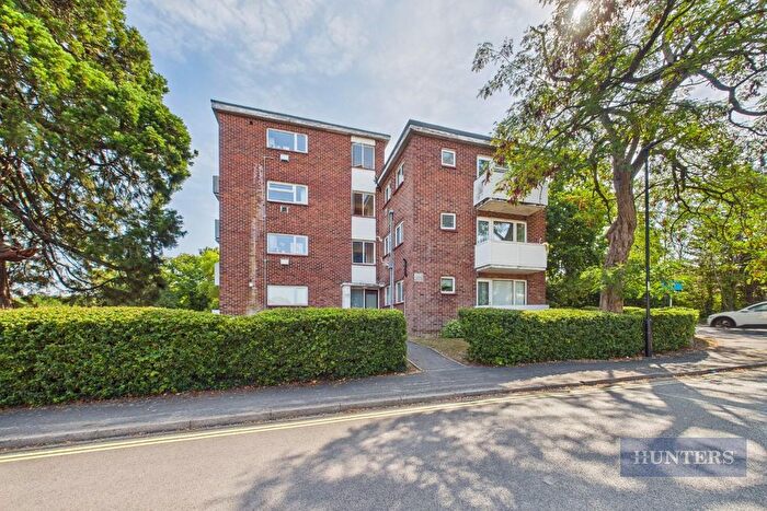 1 Bedroom Flat For Sale In Fir Tree Court, West End Road, Southampton, SO18