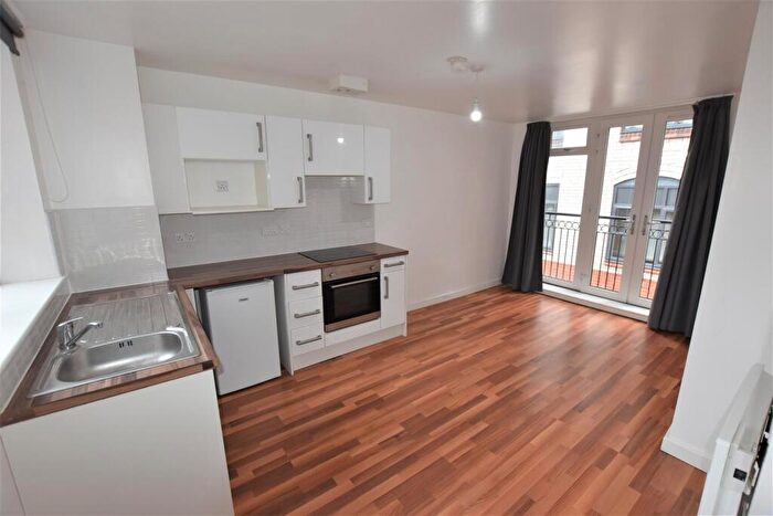 1 Bedroom Flat To Rent In Clyde Court, Erskine Street, Leicester, LE1