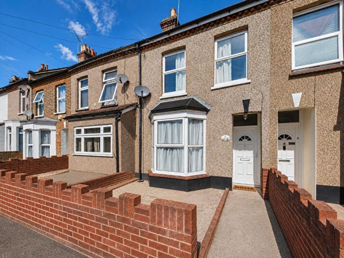 3 Bedroom Terraced House For Sale In Grove Road, Grays, Essex, RM17