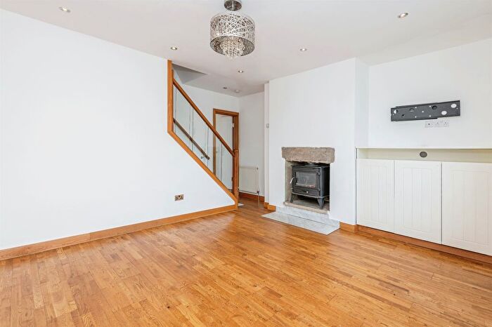 3 Bedroom Terraced House For Sale In Fartown, Pudsey, LS28