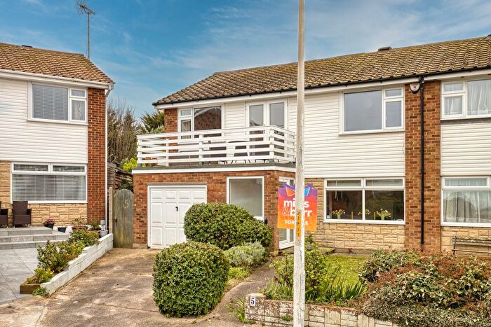 4 Bedroom Semi Detached House For Sale In Dolphin Close, Broadstairs, CT10