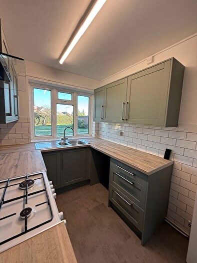 2 Bedroom Flat To Rent In Talbot Avenue, Winton, Bournemouth, BH3