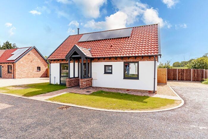 2 Bedroom Detached Bungalow For Sale In Blenheim Drive, Swanton Morley, NR20