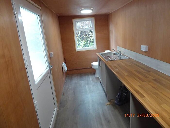4 Bedroom Property To Rent In Crispin Avenue, Carmarthen, SA31