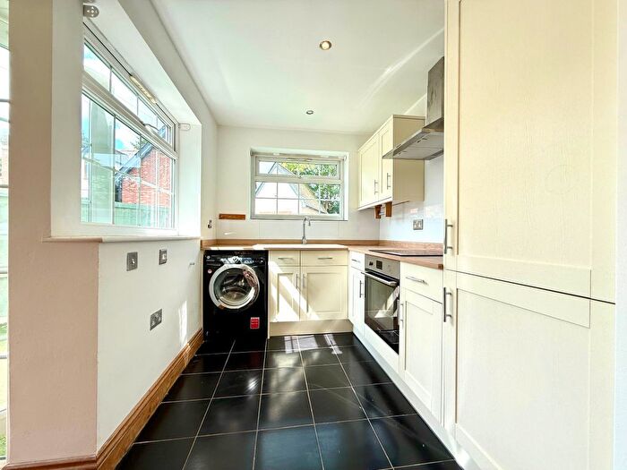 2 Bedroom End Of Terrace House To Rent In Ongar Road, Brentwood, CM15