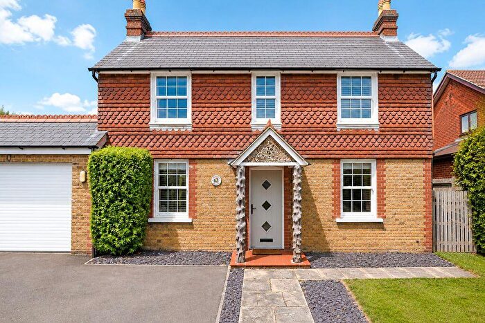 3 Bedroom Detached House For Sale In Leeds Road, Maidstone, ME17