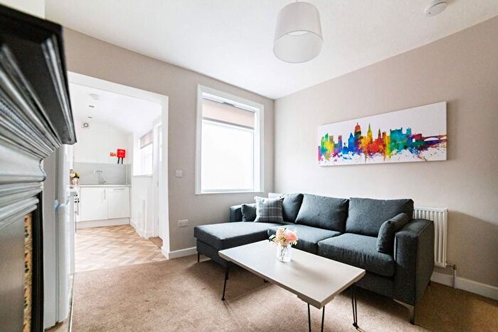 3 Bedroom Terraced House To Rent In Clinton Street, Beeston, Nottingham, Nottinghamshire, NG9