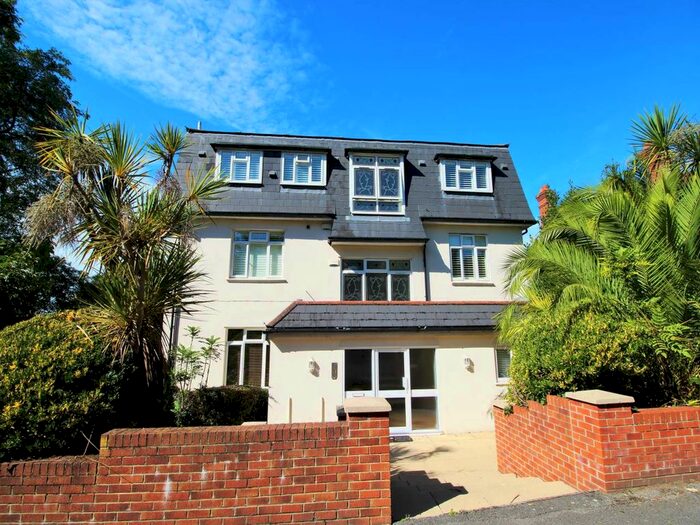 2 Bedroom Flat To Rent In Forest Road, Branksome Park, Poole, BH13