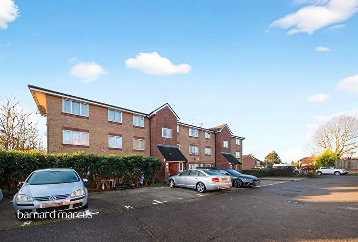 Studio For Sale In Barbot Close, London, N9