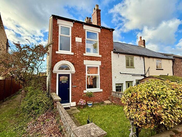 3 Bedroom Terraced House For Sale In Bonnyfields, Romiley, SK6