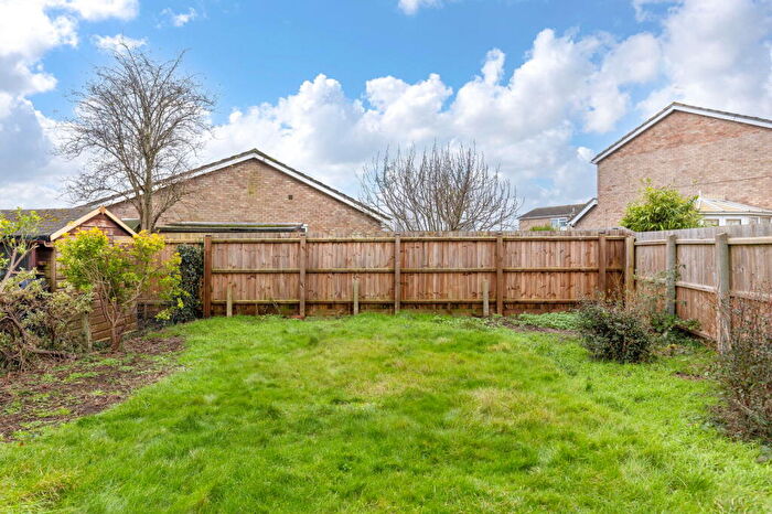 2 Bedroom Semi-Detached Bungalow For Sale In Tennyson Avenue, St. Ives, PE27