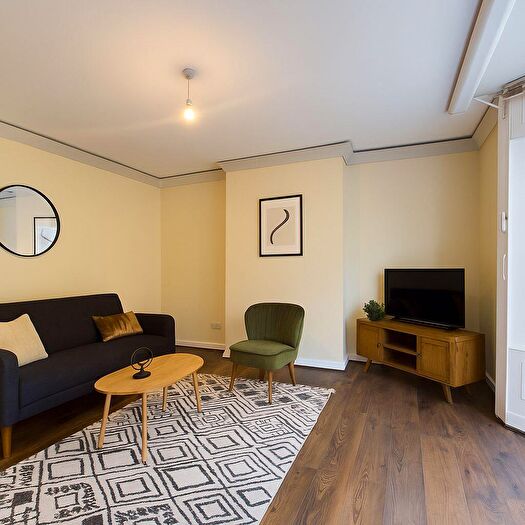 1 Bedroom Flat To Rent In Stourbridge, DY9