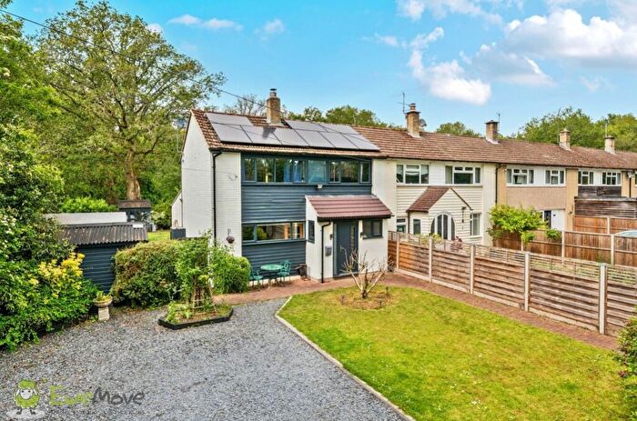 3 Bedroom End Of Terrace House For Sale In Stokes Lane, Baughurst, Tadley, Hampshire, RG26