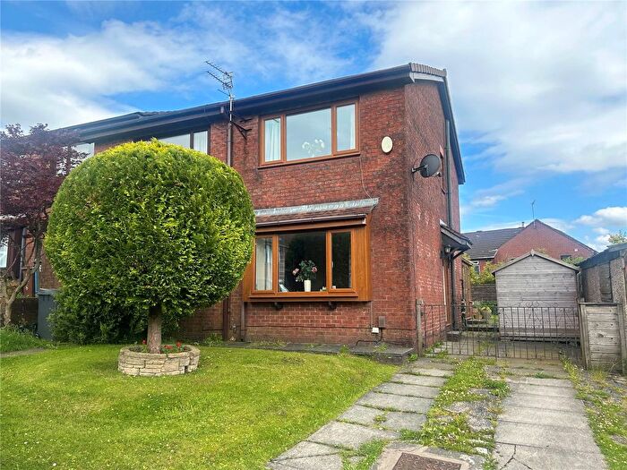 2 Bedroom End Of Terrace House For Sale In Erlesmere Close, Moorside, Oldham, OL4