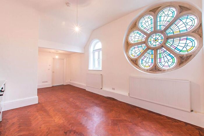 Studio To Rent In Dunford House, , Turnpike Lane, London, N22