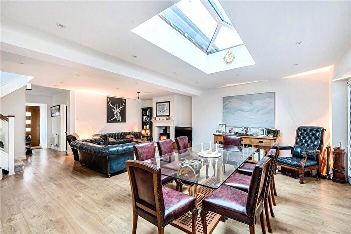 3 Bedroom Semi-Detached House To Rent In Flushards, Lymington, Hampshire, SO41