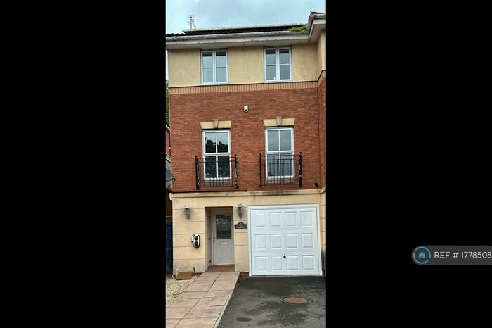 3 Bedroom Terraced House To Rent In Ashbourne Ridge, Halesowen, B63