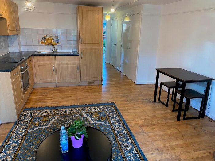 2 Bedroom Flat To Rent In St. Leonards Road, Oxford, OX3