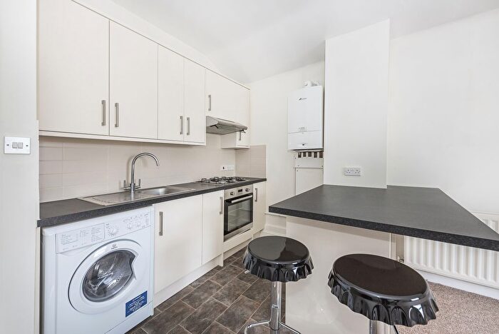 Studio To Rent In Heath Road, Twickenham, TW1