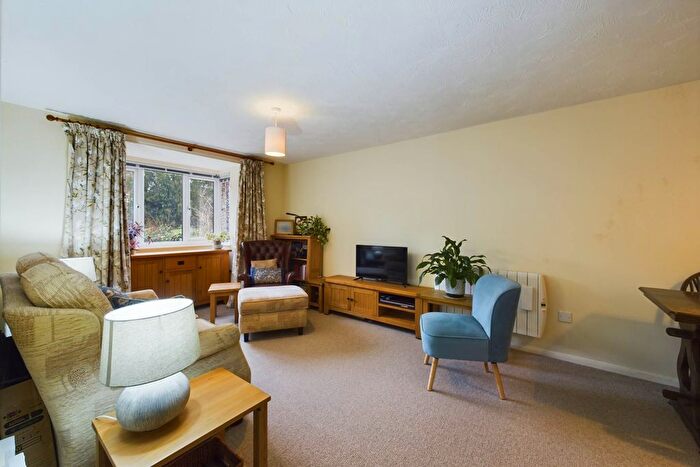 2 Bedroom Flat For Sale In Alexandra Road, Old Town, HP2