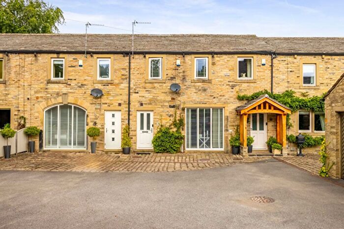 3 Bedroom House For Sale In Near Lane, Meltham, Holmfirth, HD9