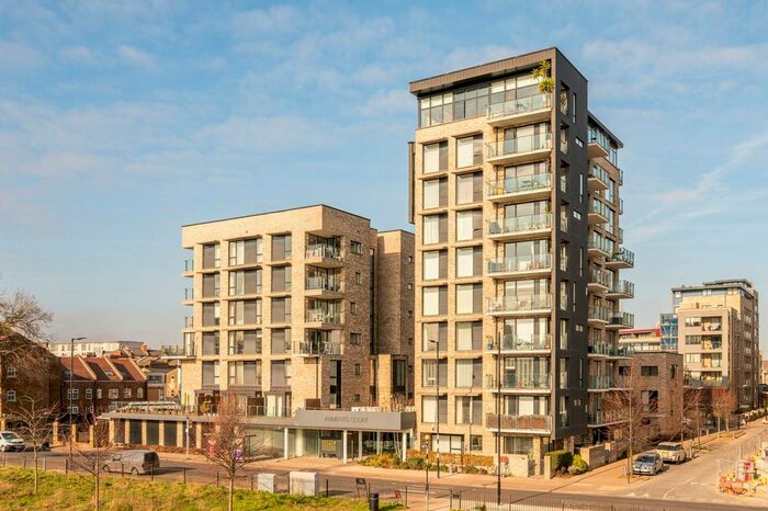 2 Bedroom Flat For Sale In Albany Road, Camberwell, London, SE5