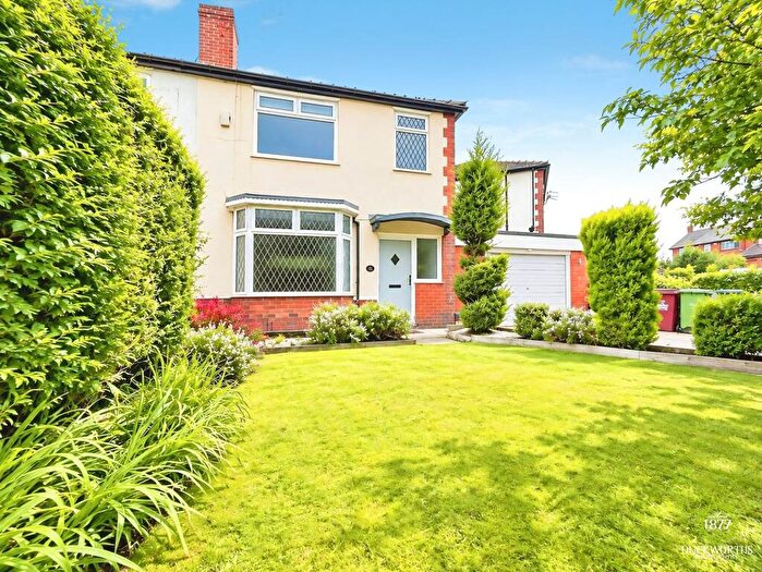 3 Bedroom Semi Detached House For Sale In Belmont Road, Bolton, BL1