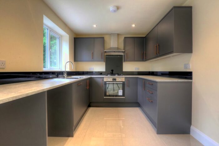 3 Bedroom Detached House To Rent In Ravenoak Road, Stockport, Cheshire, SK2