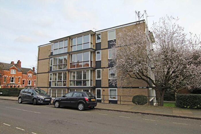 1 Bedroom Flat To Rent In Coolhurst Road, Hurst Lodge, N8