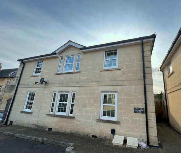 2 Bedroom Flat To Rent In Horstmann Close, Bath, BA1
