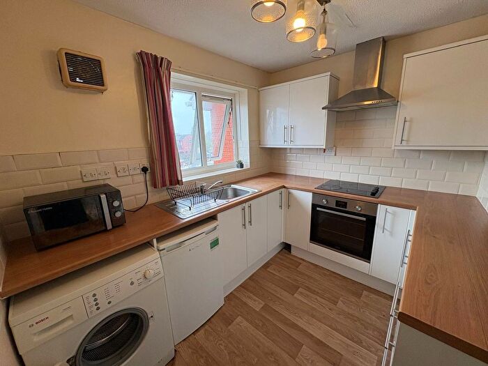 2 Bedroom Flat To Rent In Trawler Road, Maritime Quarter, SA1