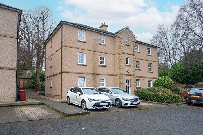 2 Bedroom Flat For Sale In Polmont, Falkirk, FK2
