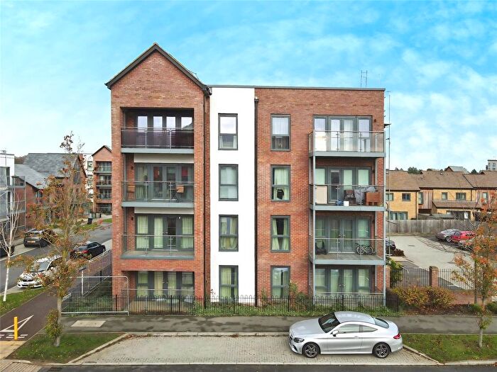 2 Bedroom Flat For Sale In Gambit Avenue, Oakgrove, Milton Keynes, MK10