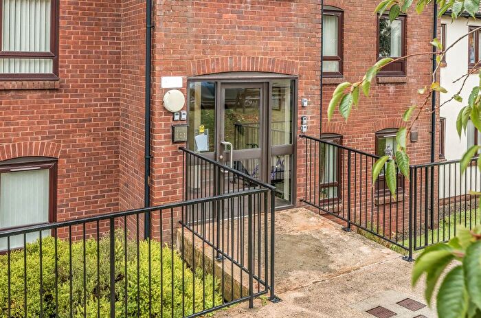 2 Bedroom Flat For Sale In Pebble Court, Paignton, Torbay, TQ4