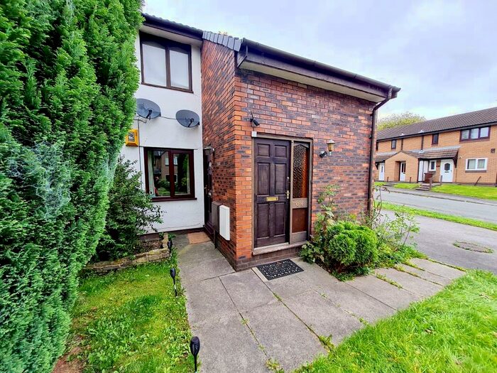 1 Bedroom Ground Maisonette To Rent In Watkins Drive, Prestwich, Manchester, M25