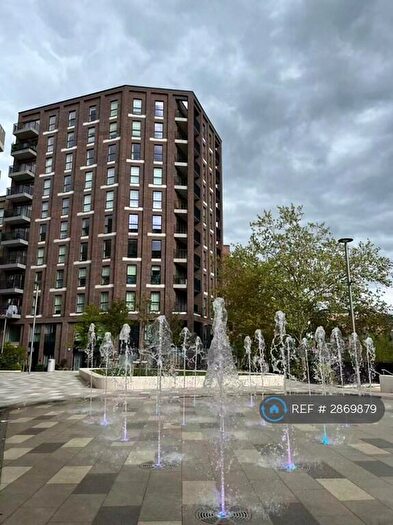 2 Bedroom Flat To Rent In Carraway St, Reading, RG1