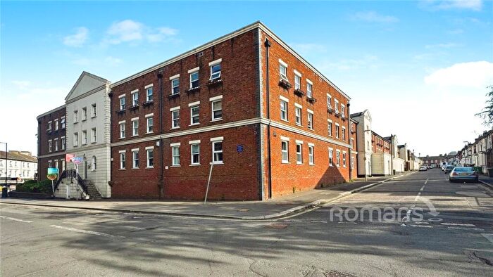 1 Bedroom Apartment For Sale In Birchett Road, Aldershot, Rushmoor, GU11