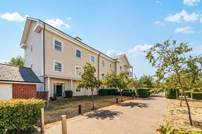 1 Bedroom Flat For Sale In Sherbrooke Way, Worcester Park, KT4