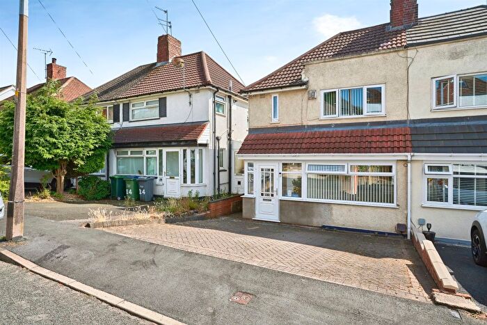 2 Bedroom Semi Detached House For Sale In Warwick Road, Oldbury, B68