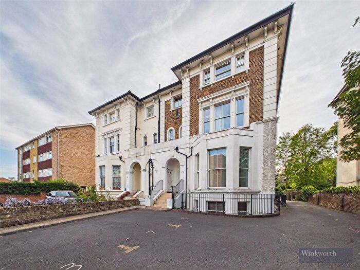 2 Bedroom Flat For Sale In Ewell Road, Surbiton, KT6