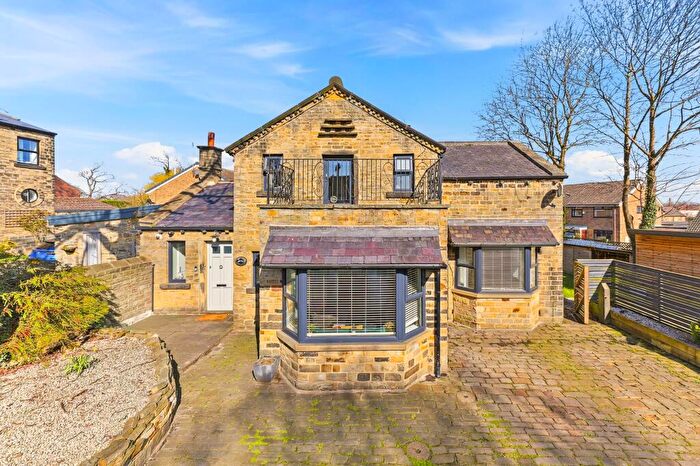 4 Bedroom Detached House For Sale In The Old Coach House, Stanningley, Leeds, LS28