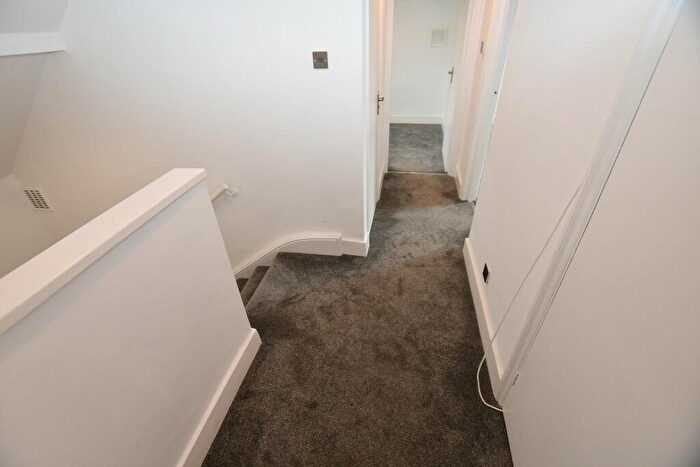 2 Bedroom Apartment To Rent In Selhurst Road, London, SE25