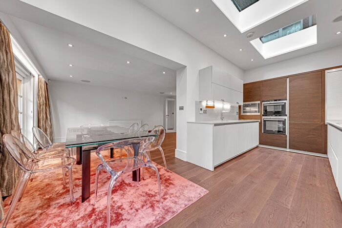 3 Bedroom Flat To Rent In Sutherland Avenue, London, W9