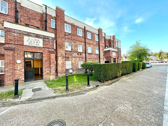 2 Bedroom Flat To Rent In Gilda Court, Watford Way, London, NW7