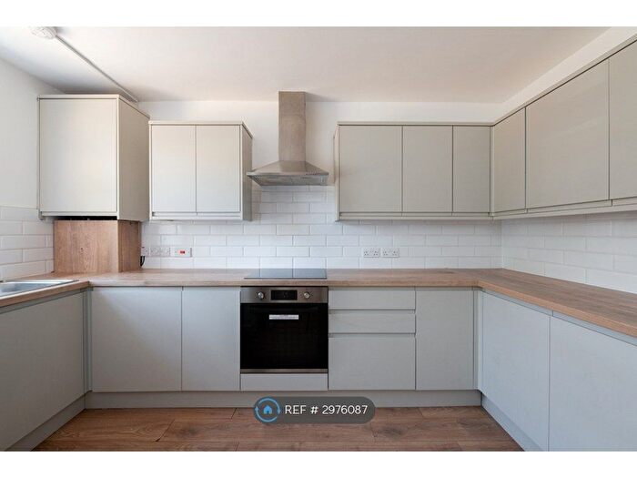 3 Bedroom Flat To Rent In Charles Grinling Walk, London, SE18