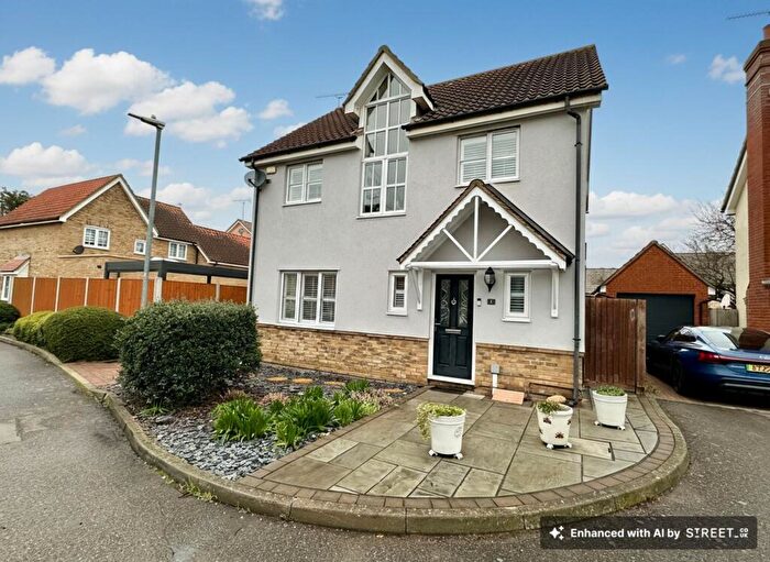 5 Bedroom Detached House For Sale In Calvinia Close, Noak Bridge, SS15