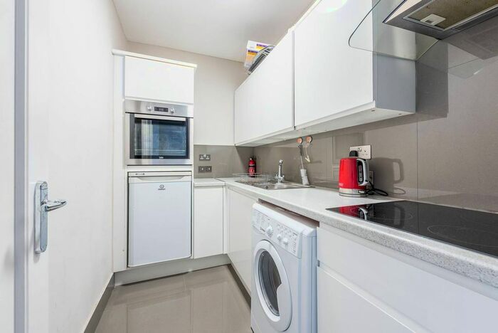 Studio To Rent In Queens Gate Terrace, South Kensington, London, SW7
