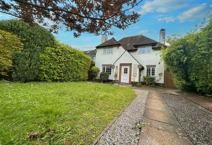 3 Bedroom Detached House To Rent In Avebury Avenue, Bournemouth, Dorset, BH10