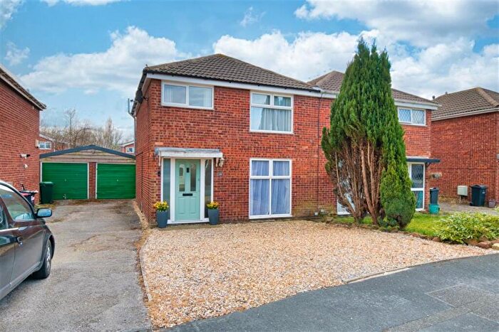 3 Bedroom Semi-Detached House To Rent In Hallfield Drive, Elton, Chester, CH2